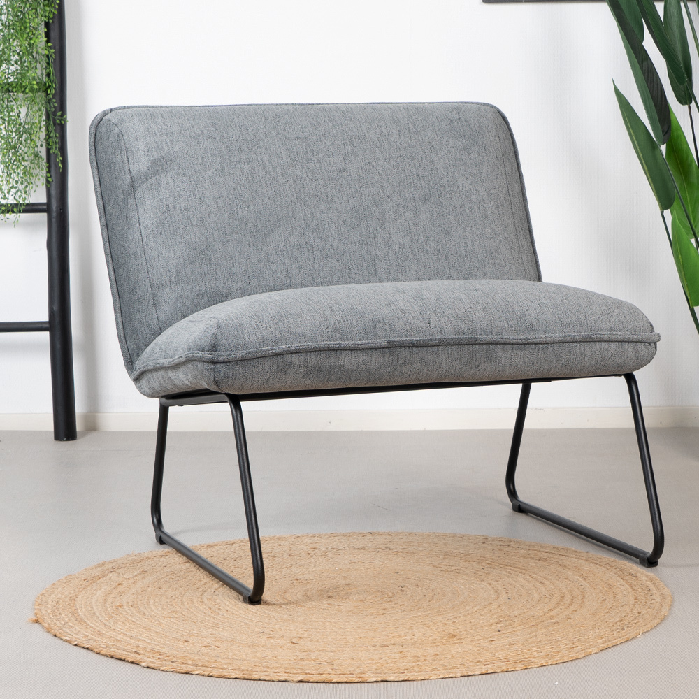 Merle - fauteuil met sledeonderstel - in polyester