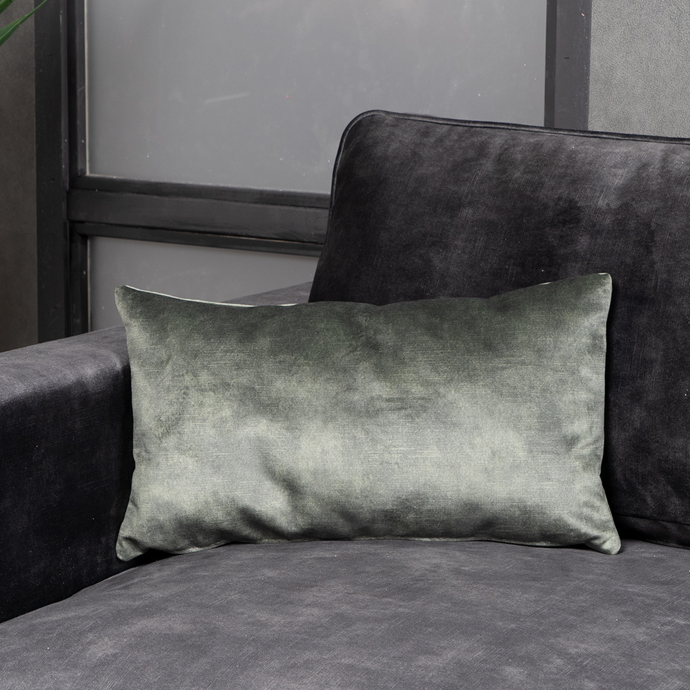 Beau - kussen - in velvet - 25 x 45 cm